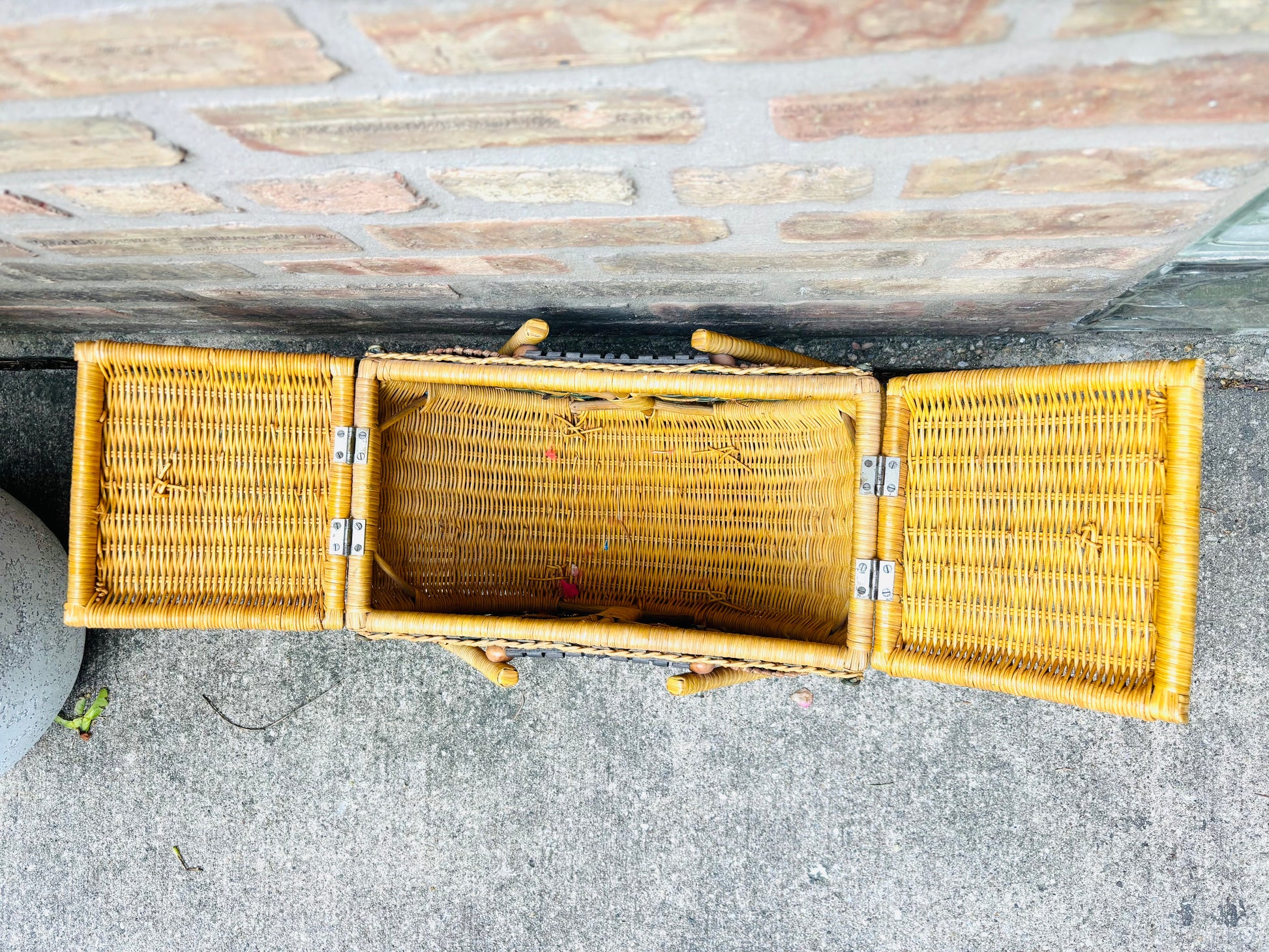 1970s Sunflower Basket 