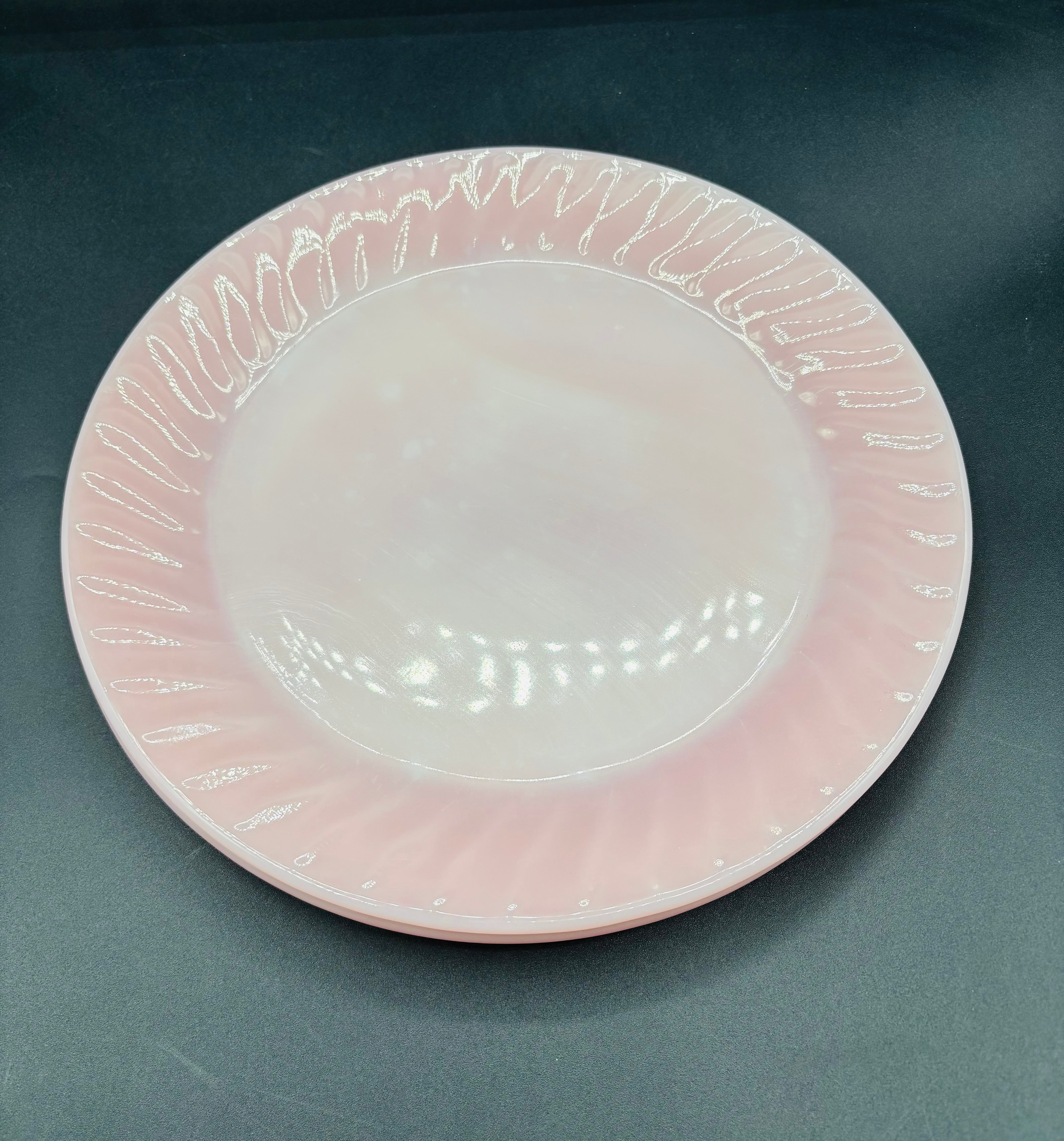 【Fire King】1950年代 Pinkスワール ディナープレート 3枚 Vintage Fire King Oven Ware Pink Swirl Pattern 9 Inch Dinner Plate
