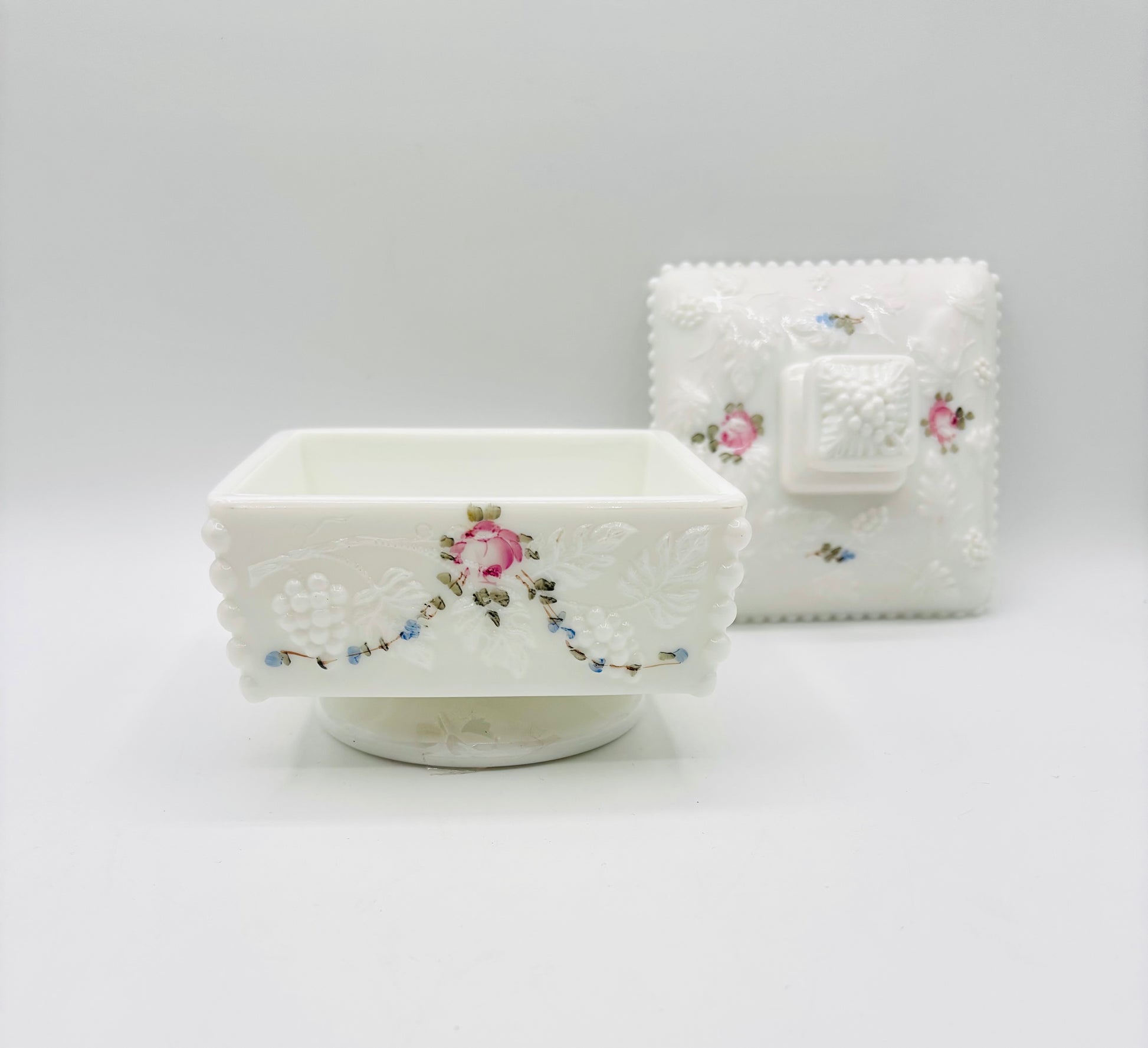 Westmoreland Beaded Grape Vanity Powder Jar Glass Box 